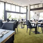 Eatons Hill Hotel 