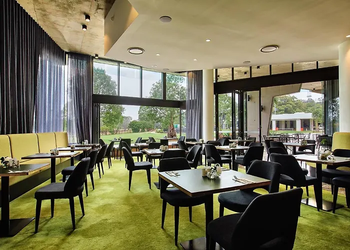 Eatons Hill Hotel